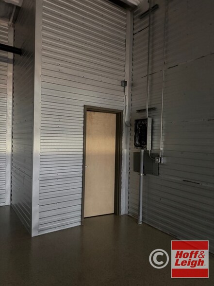 More Photos Of 2510 Canada Dr Canada, Colorado Springs Light Distribution For Sale