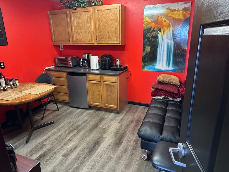 More Photos Of 7140 Ivy St, Commerce City Warehouse For Sale