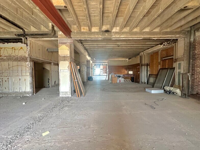 More Photos Of 510 S Wall Ave, Joplin Specialty For Sale