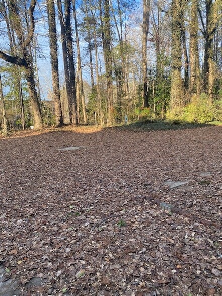 More Photos Of 5560 Jonesboro Rd, Lake City Office For Sale