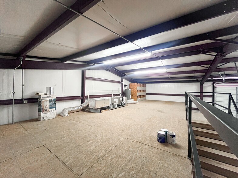 More Photos Of 4323 Alexis Ct, College Station Warehouse For Lease