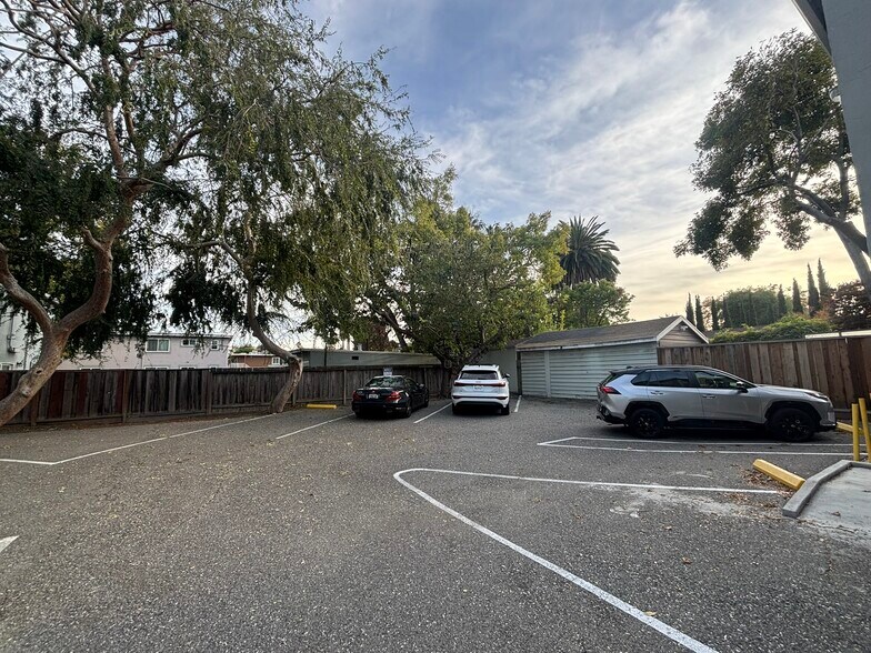 More Photos Of 1130-1132 McKendrie St, San Jose Medical For Lease