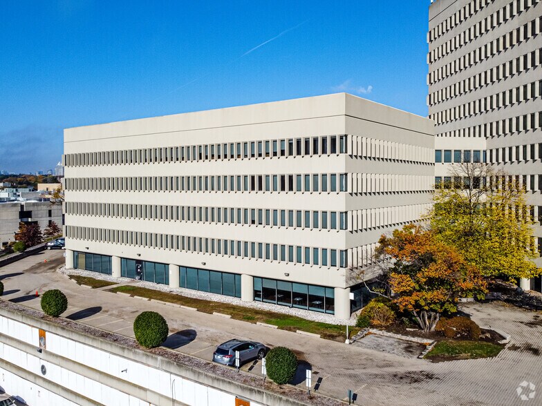 More Photos Of , Toronto Office For Sale