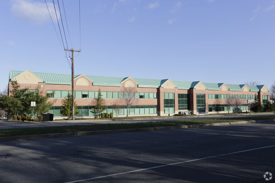More Photos Of 557 Cranbury Rd, East Brunswick Office For Sale