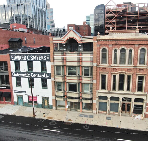 More Photos Of 227 Fort Pitt Blvd, Pittsburgh Loft Creative Space For Lease