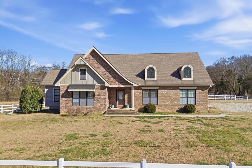 More Photos Of 1522 New Hope Rd, Rockwood Specialty For Sale