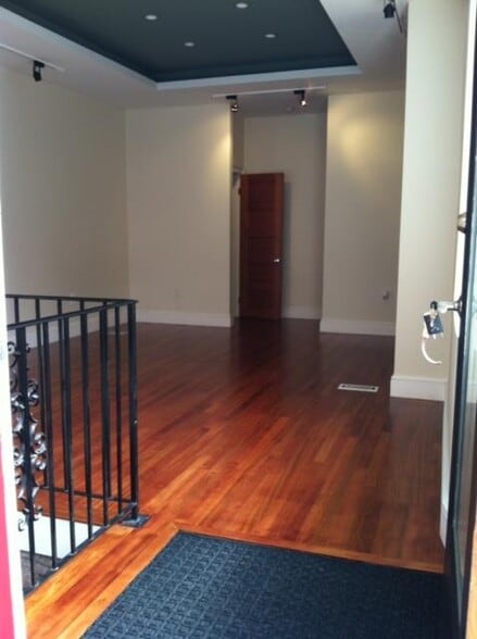 More Photos Of 149 North St, Boston Storefront Retail Residential For Lease