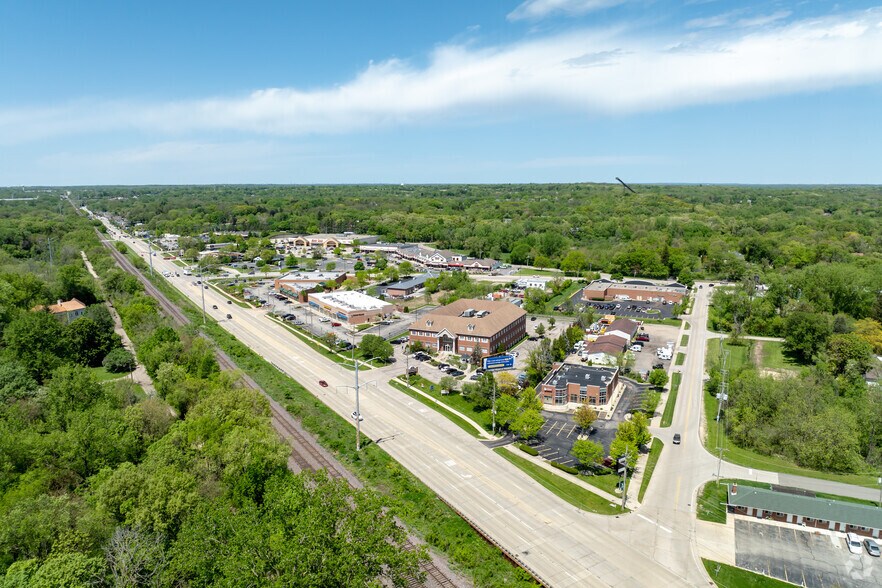 More Photos Of 912 Northwest Hwy, Fox River Grove Medical For Lease