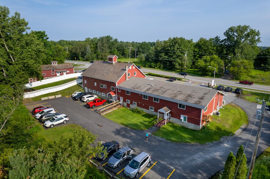 More Photos Of 51 Center Rd, Essex Freestanding For Sale
