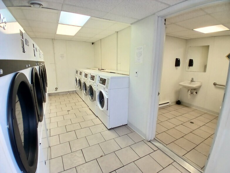 More Photos Of 326 Main St, Wausaukee Bowling Alley For Sale