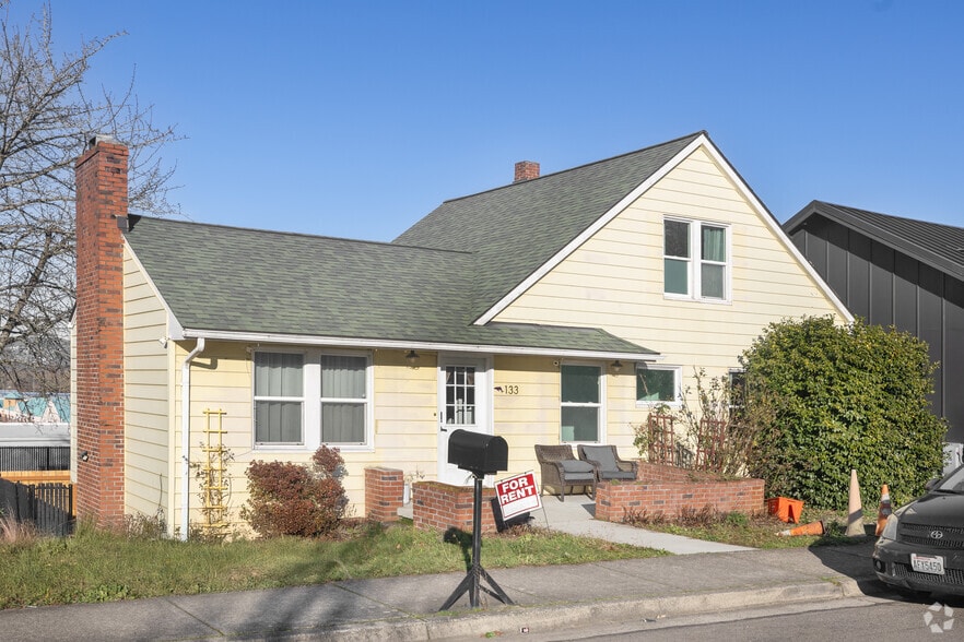 Primary Photo Of 133 SW 2nd St, Troutdale Storefront Retail Residential For Lease