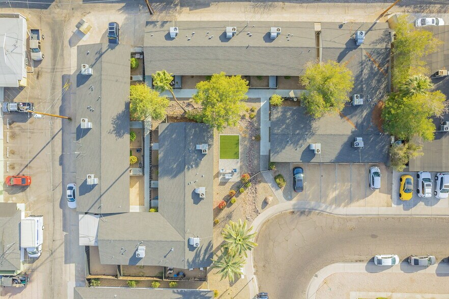 More Photos Of 6725 E Earll Dr, Scottsdale Apartments For Sale