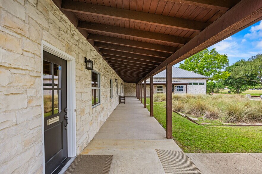 More Photos Of 610 N Town East Blvd, Mesquite Medical For Sale