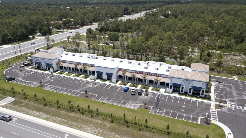 Primary Photo Of 55 Everglades Blvd, Naples Storefront Retail Office For Lease