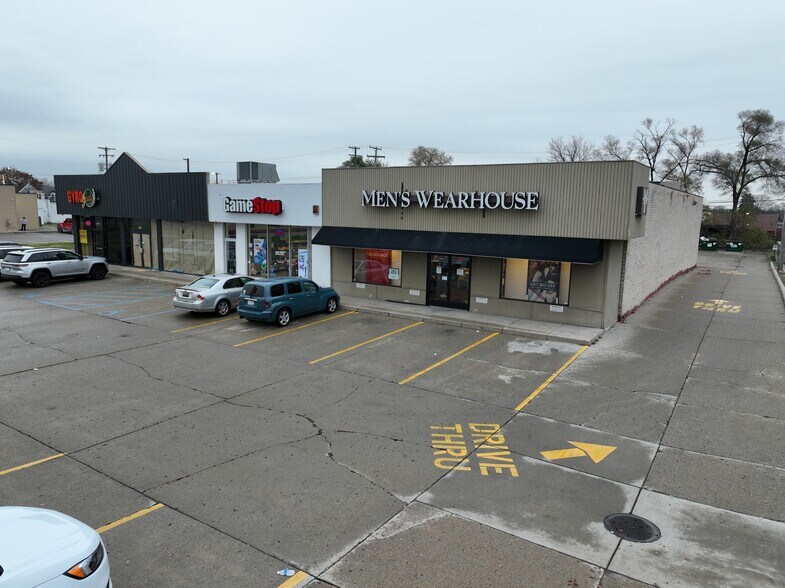 More Photos Of 7040-7060 N Wayne Rd, Westland Freestanding For Sale