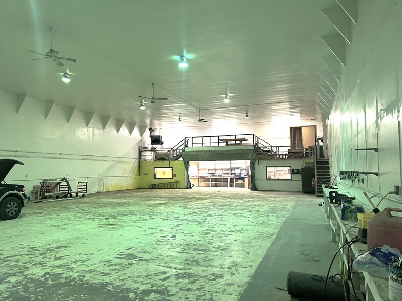 More Photos Of 1975 Alex Holden Way, Juneau Airplane Hangar For Sale