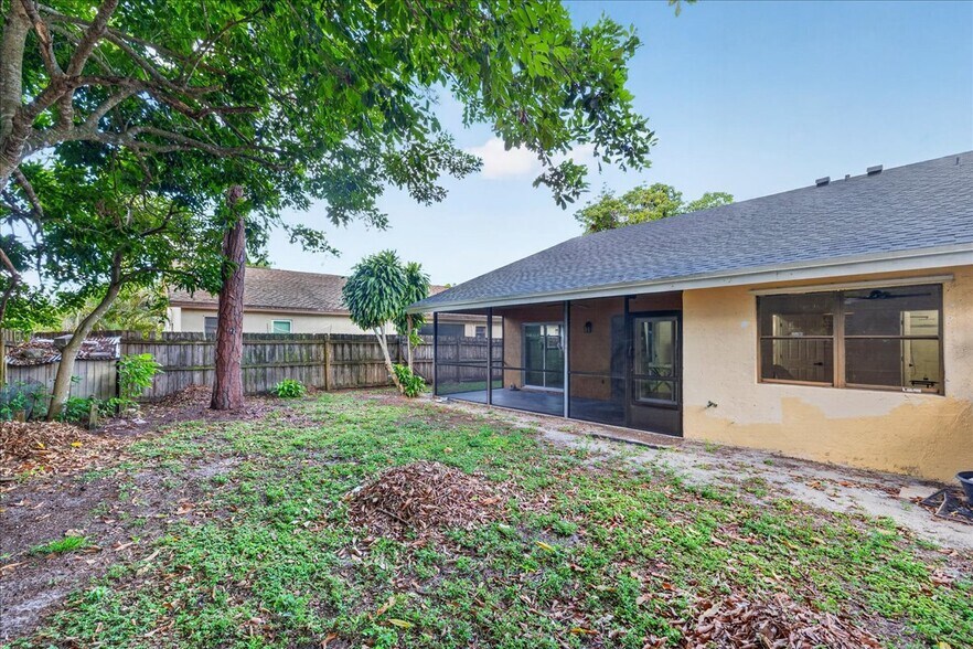 More Photos Of 12452 Guilford Way, Wellington Multifamily For Sale