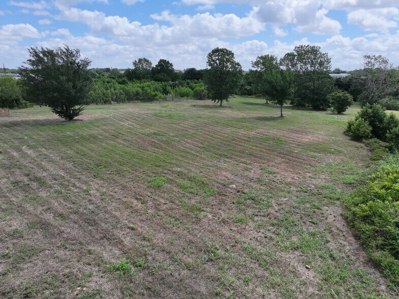 More Photos Of 1305-1307 Royal Pky, Euless Land For Sale