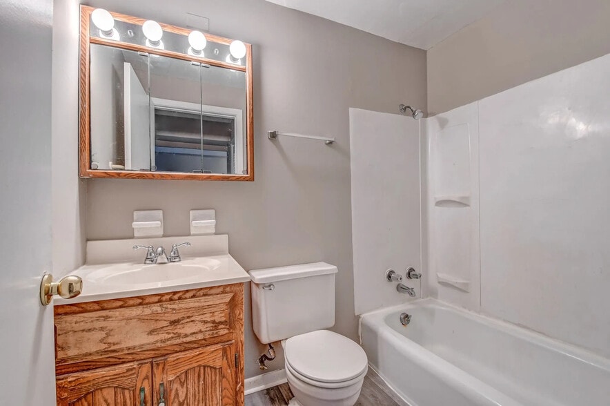 More Photos Of 9620 Farmer Dr, Highland Apartments For Sale