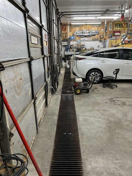 More Photos Of 18 Berger Ave, Gallipolis Auto Repair For Sale