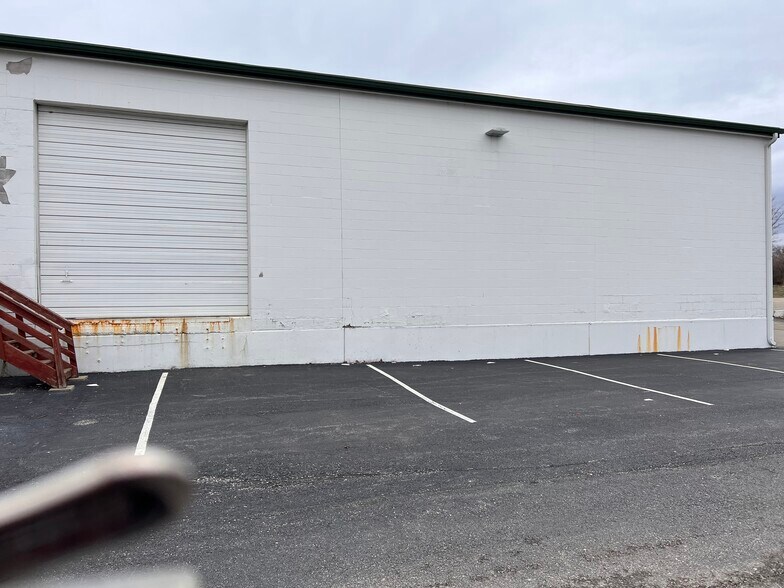 More Photos Of 28 Kenton Lands Rd, Erlanger Warehouse For Lease