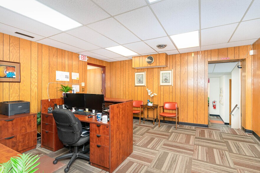 More Photos Of 3400 Cheatham Ave, Minneapolis Manufacturing For Sale