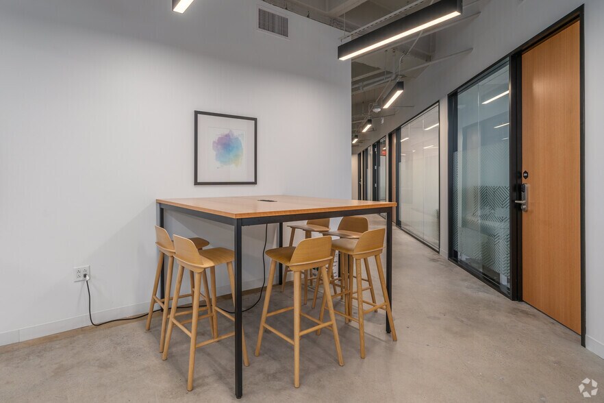 More Photos Of 1980 Post Oak Blvd, Houston Coworking Space