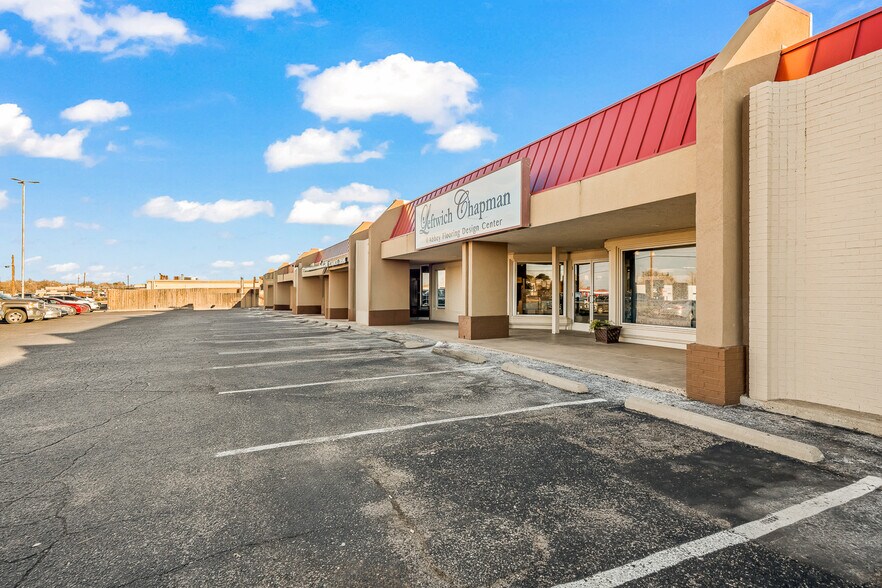 More Photos Of 4519 50th St, Lubbock Storefront For Lease