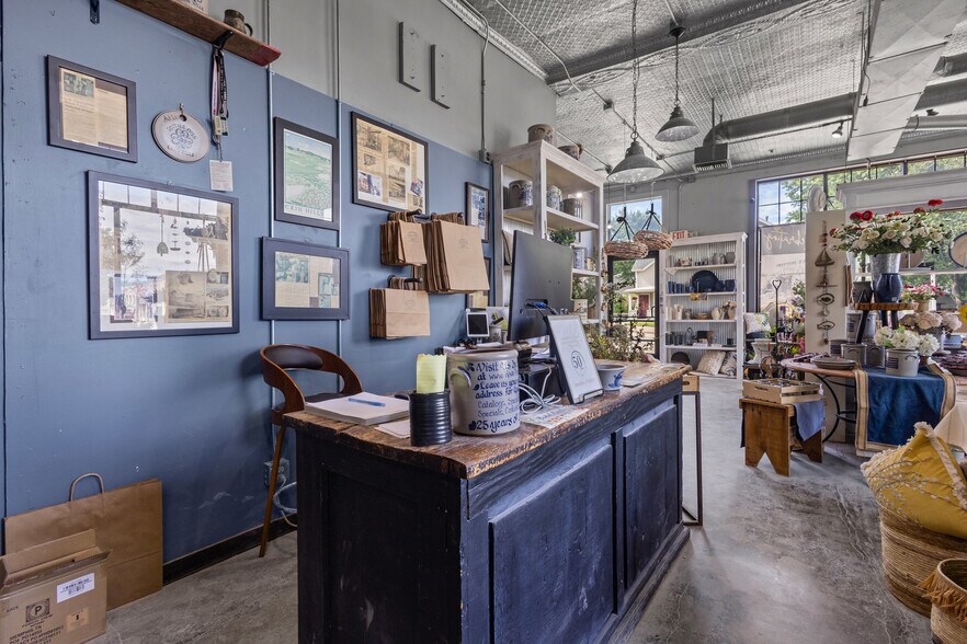 More Photos Of 108-110 E Main St, Cambridge Storefront For Sale