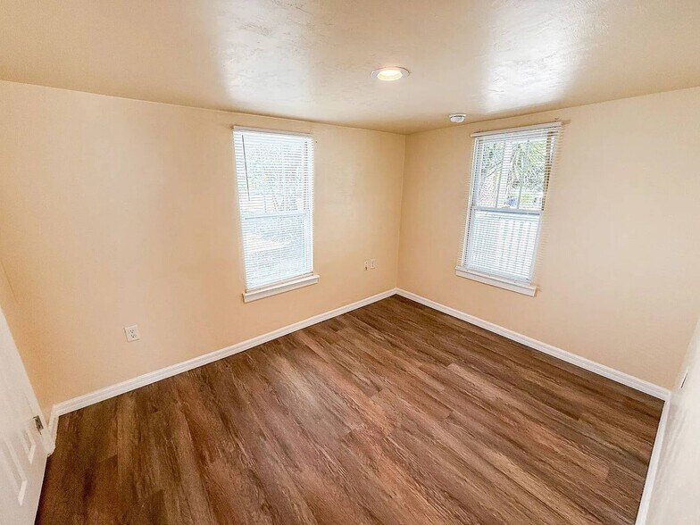 More Photos Of , Gainesville Multifamily For Sale