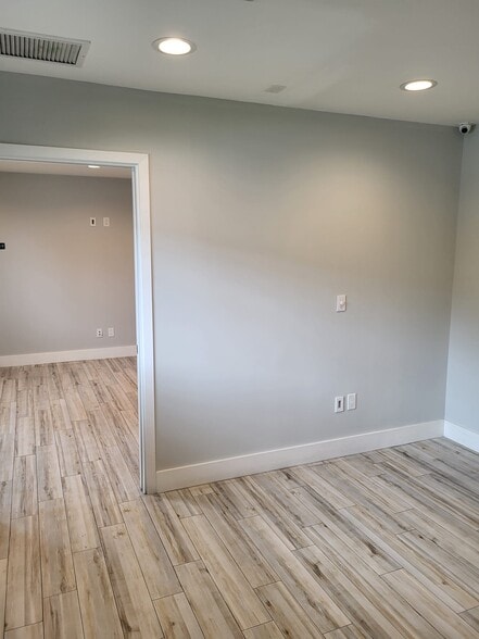 More Photos Of 8238-8270 NW South River Dr, Miami Industrial For Lease