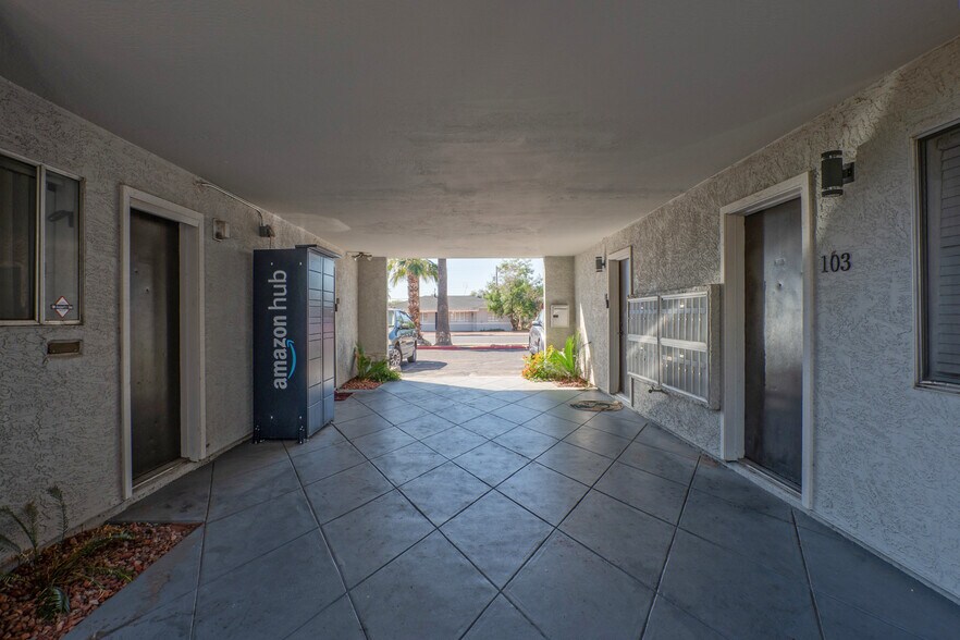 More Photos Of 2020 W Orangewood Ave, Phoenix Apartments For Sale