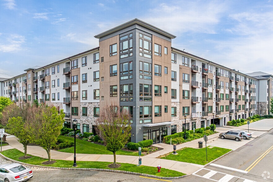 Primary Photo Of 4000 Riverside Station Blvd, Secaucus Apartments For Lease