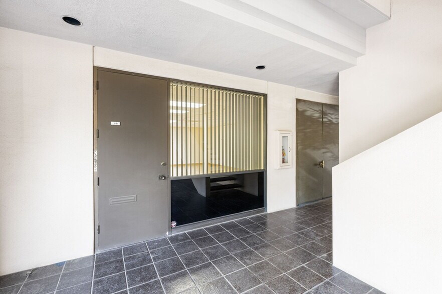 More Photos Of 225 S Civic Dr, Palm Springs Medical For Sale