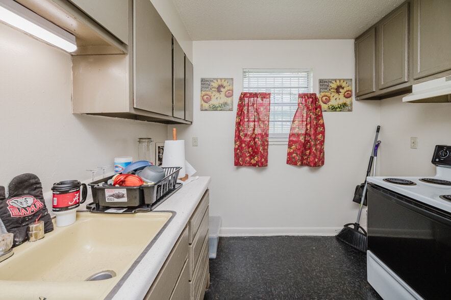 More Photos Of , Birmingham Multifamily For Sale