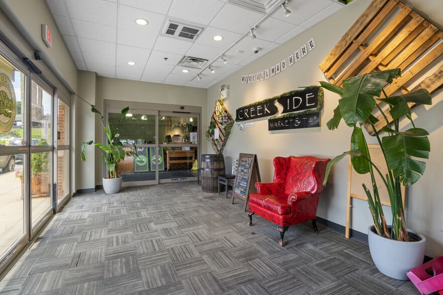 More Photos Of 7909 High School Rd, Elkins Park Restaurant For Sale