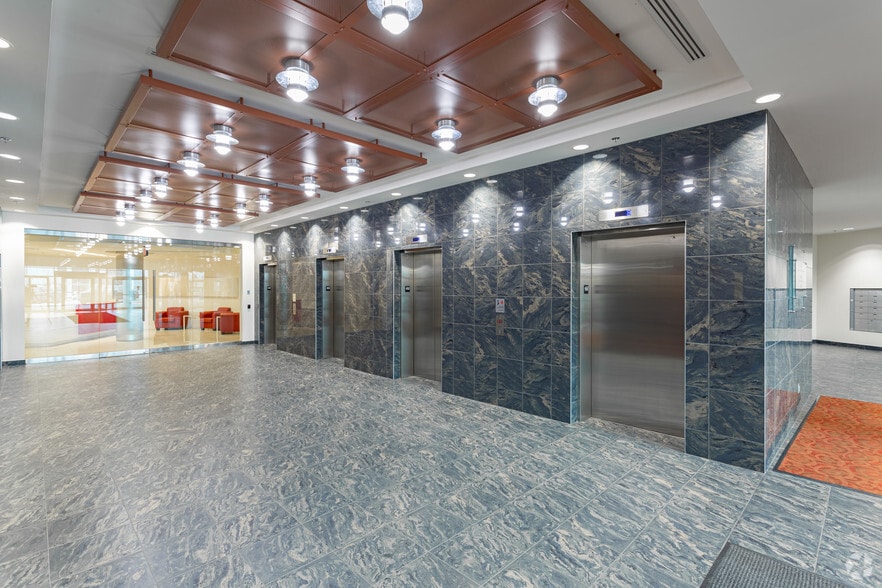 More Photos Of 15 Sunpark Plz SE, Calgary Office For Lease