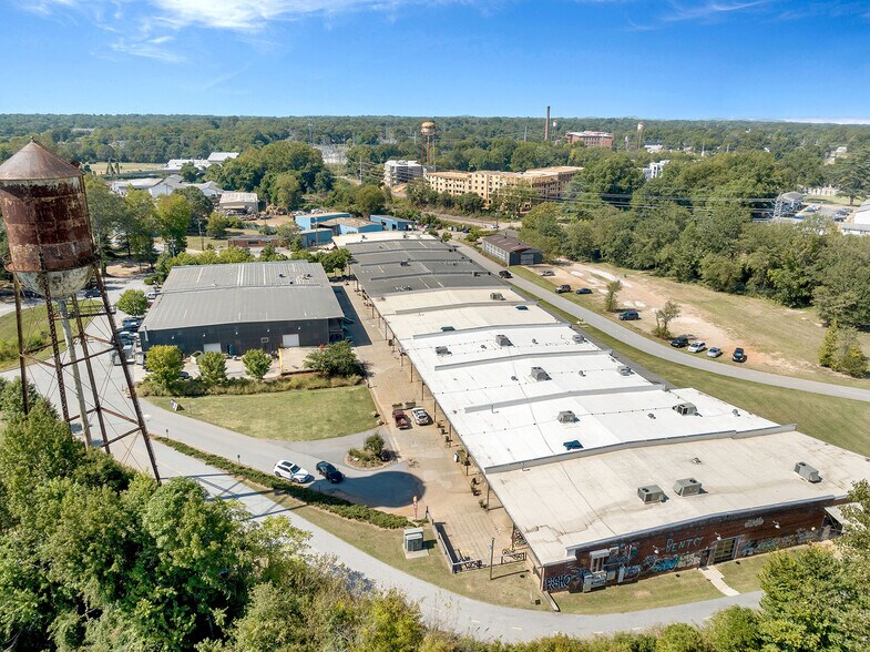 More Photos Of 1320 Hampton Avenue Ext, Greenville Storefront Retail Office For Lease