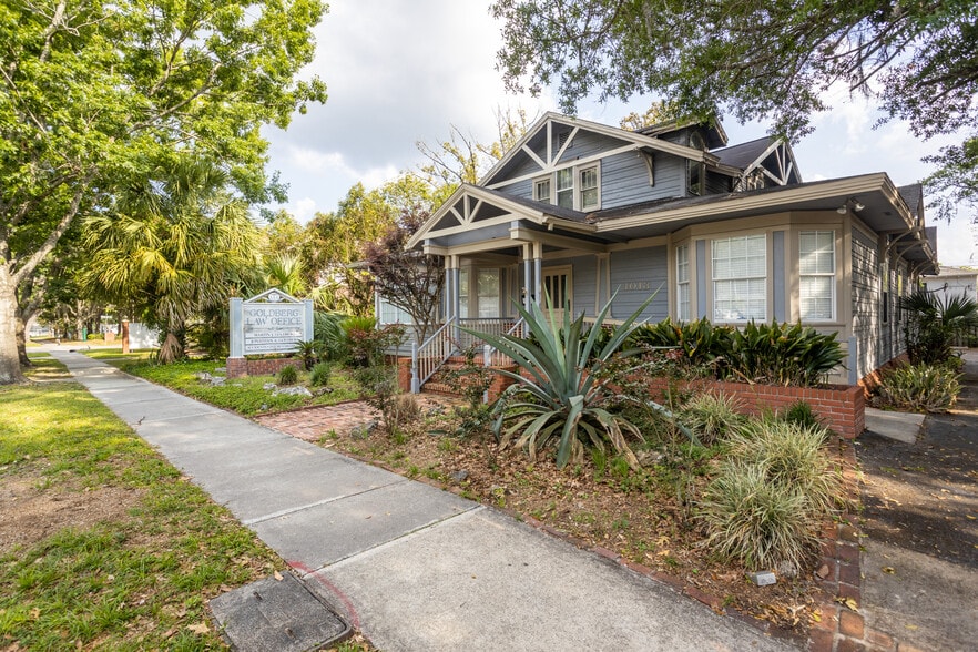 More Photos Of 1013 SW 2nd Ave, Gainesville Office For Sale