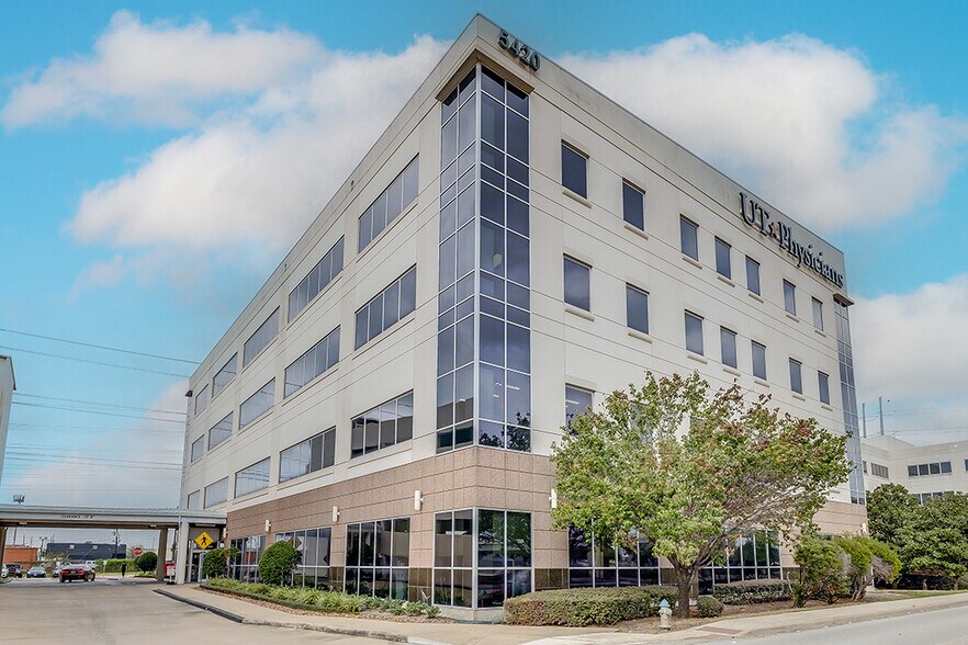 Primary Photo Of 5420 West Loop S, Bellaire Medical For Lease