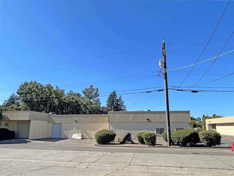 More Photos Of 217 Roberts Ave, Santa Rosa Storefront Retail Office For Lease