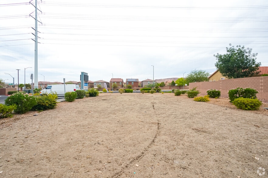 More Photos Of Russell Rd @ Grand Canyon, Las Vegas Fast Food For Lease