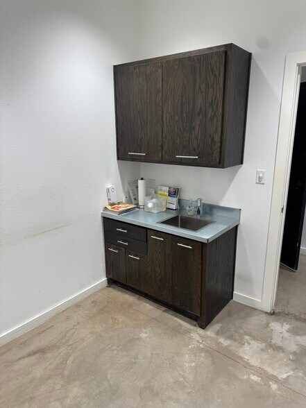 More Photos Of 4319 Camp Bowie Blvd, Fort Worth Medical For Sale