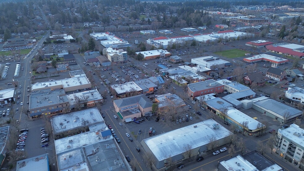 More Photos Of 211 NE Roberts Ave, Gresham Freestanding For Sale