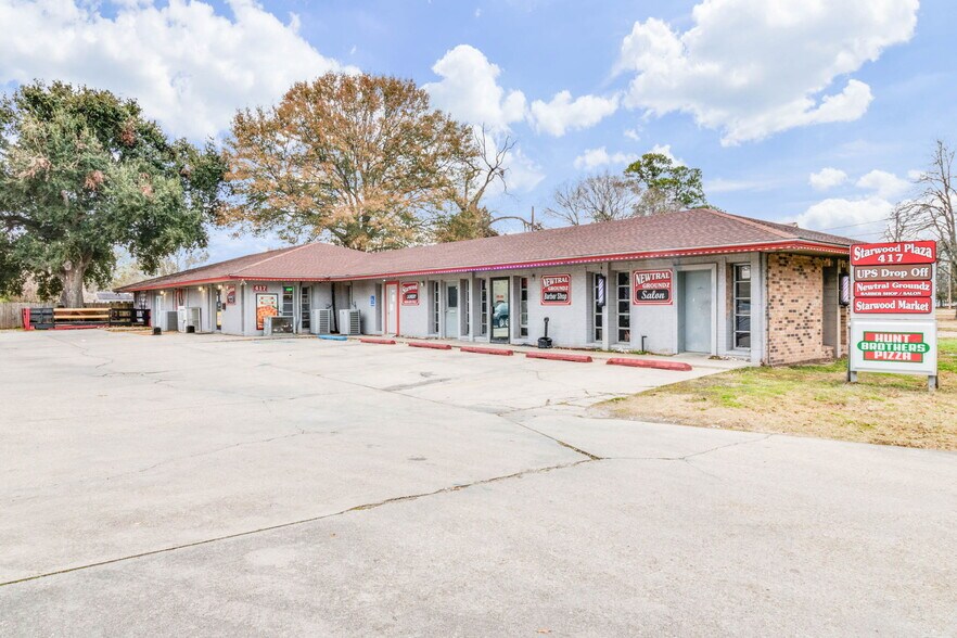 Primary Photo Of 417 NE Evangeline, Lafayette Medical For Sale