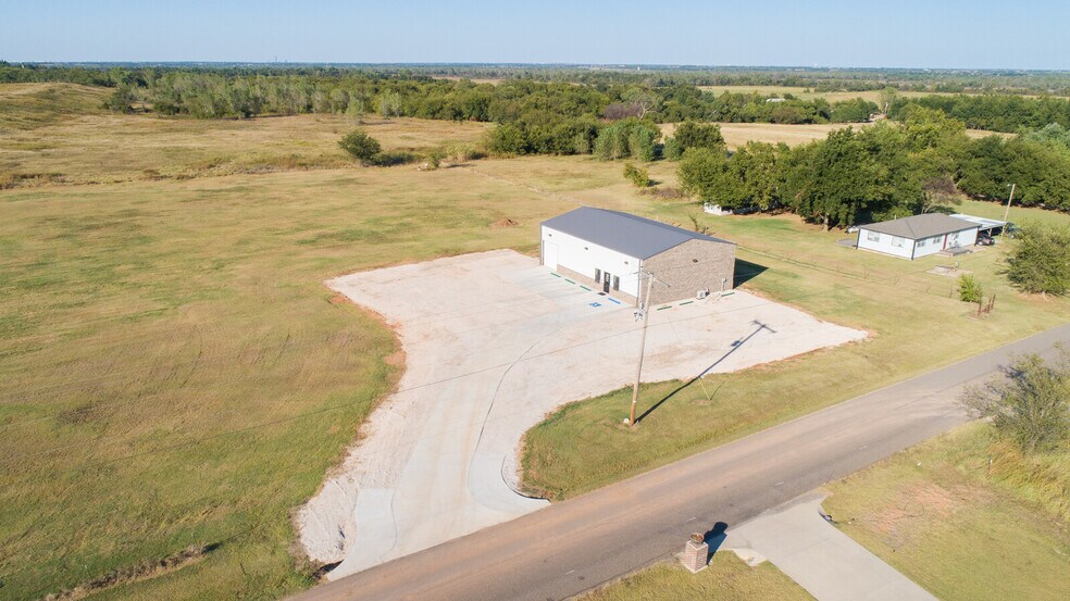 More Photos Of 1725 NE 16th St, Newcastle Warehouse For Sale