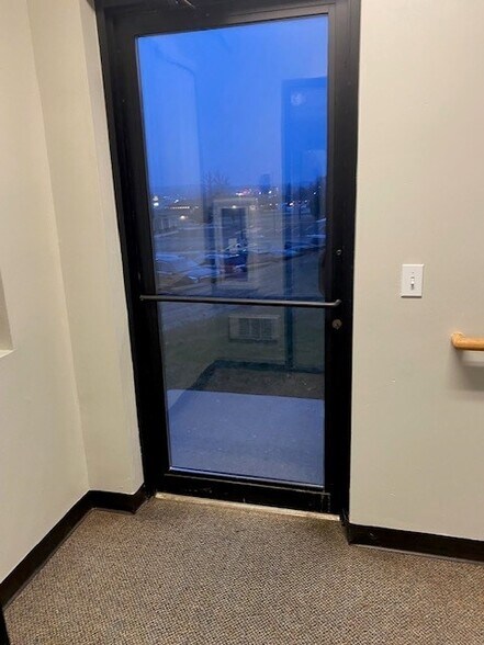 More Photos Of 2720 Superior Dr NW, Rochester Office For Lease