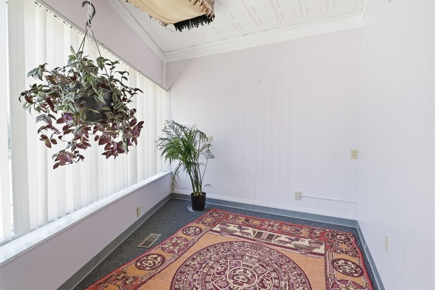 More Photos Of 856 Ridge Rd, Lackawanna Apartments For Sale