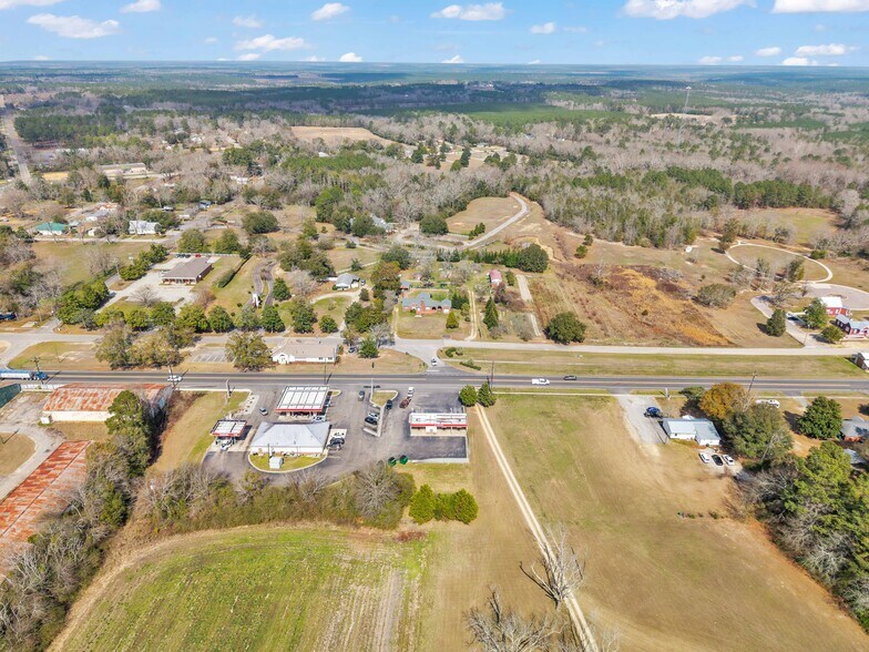 More Photos Of 206 Railroad Ave E, Wagener Freestanding For Sale