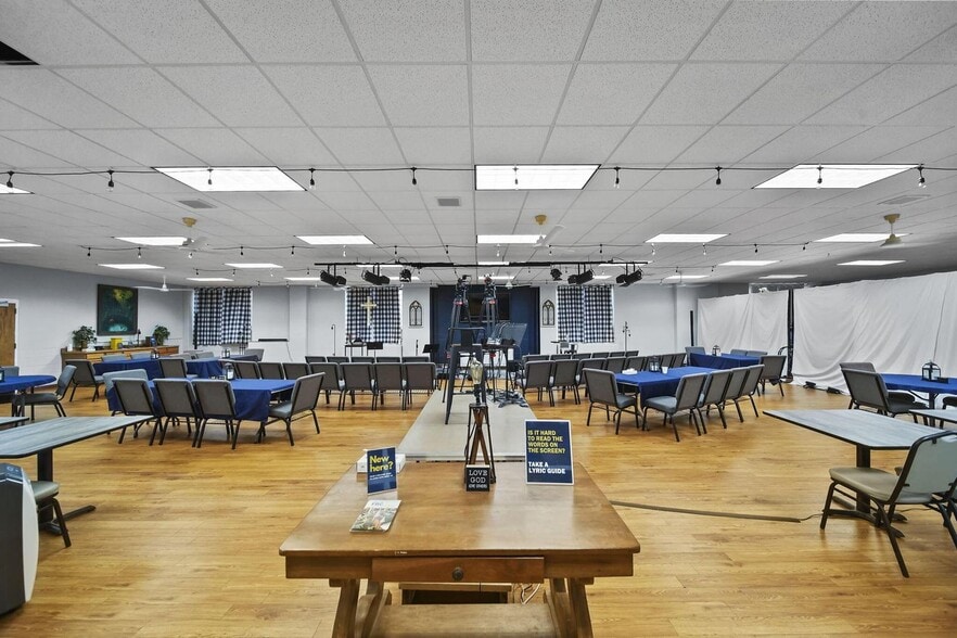 More Photos Of 201 S Jackson St, Jackson Specialty For Sale